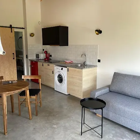 Aronces Apartament *
